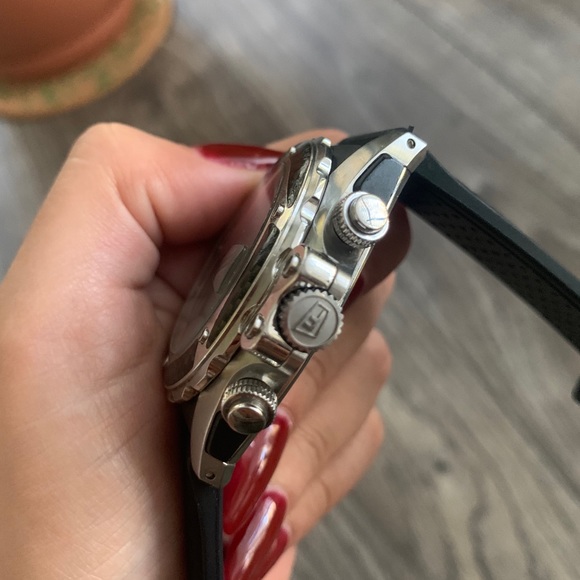 ✨Authentic FESTINA w/ Carbon Fiber✨ - Picture 4 of 5